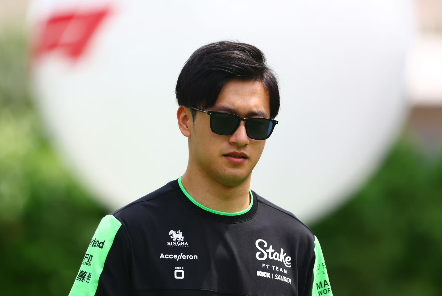 索伯车队翻盘阿斯顿马丁，周冠宇关键制胜