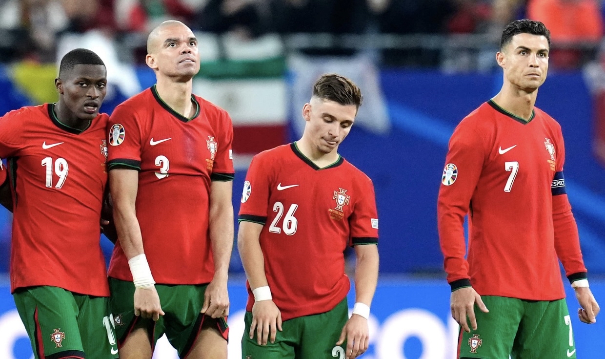 法国队完胜葡萄牙队，波尔刷新纪录