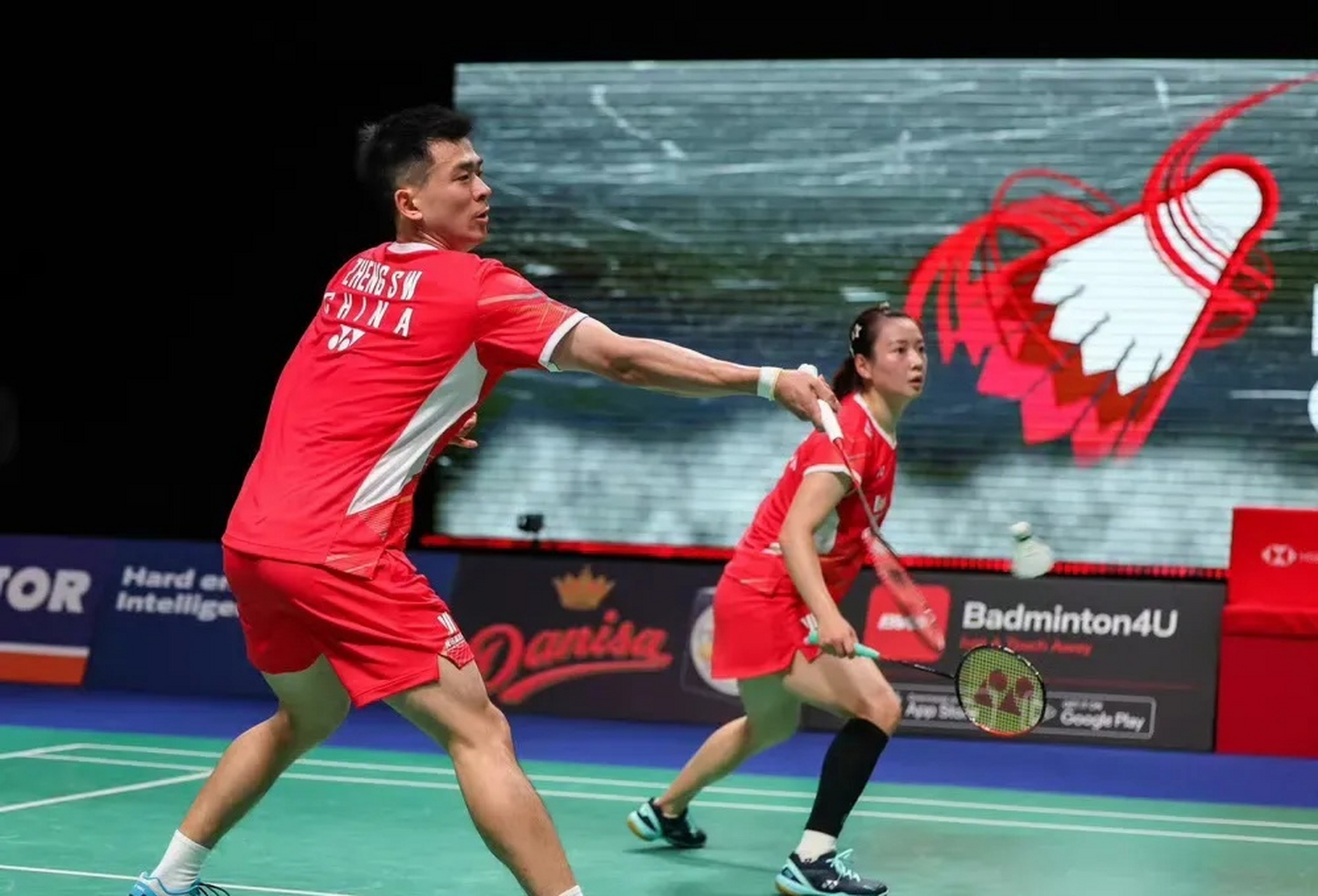 泰国队鏖战韩国队，郑思维统治全场