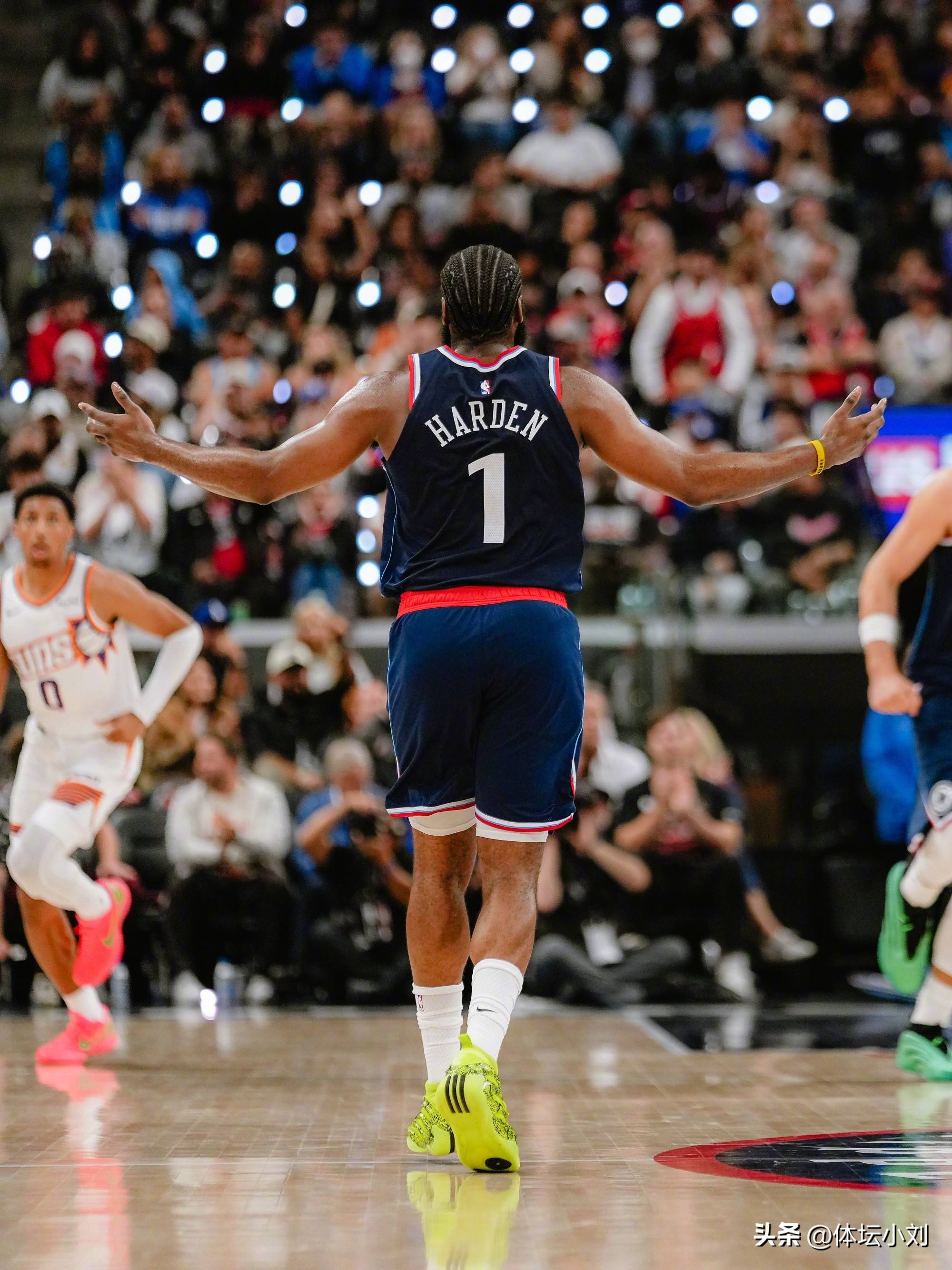 新疆队翻盘天津队，哈登状态火热