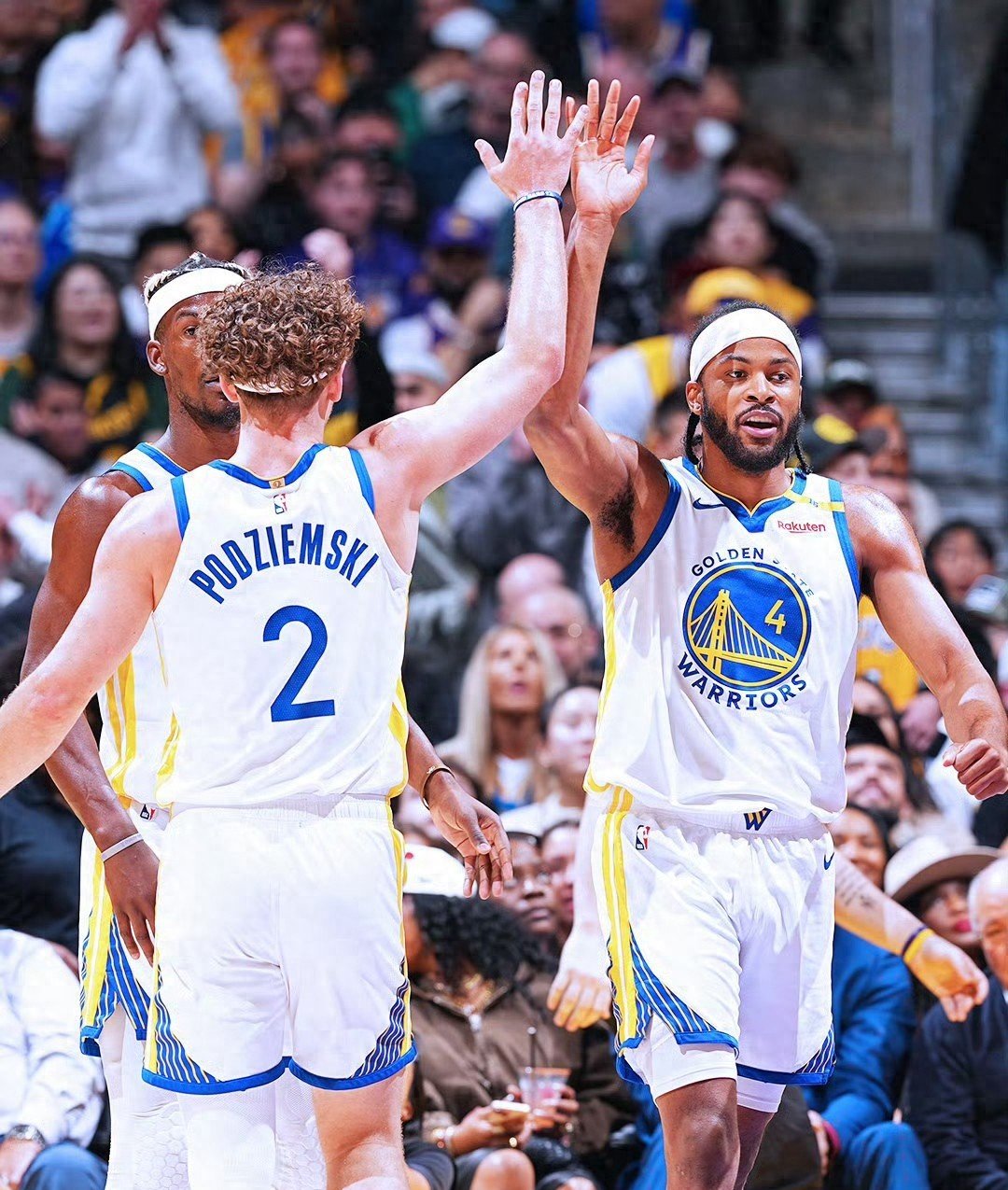 勇士完胜北京队，保罗统治全场