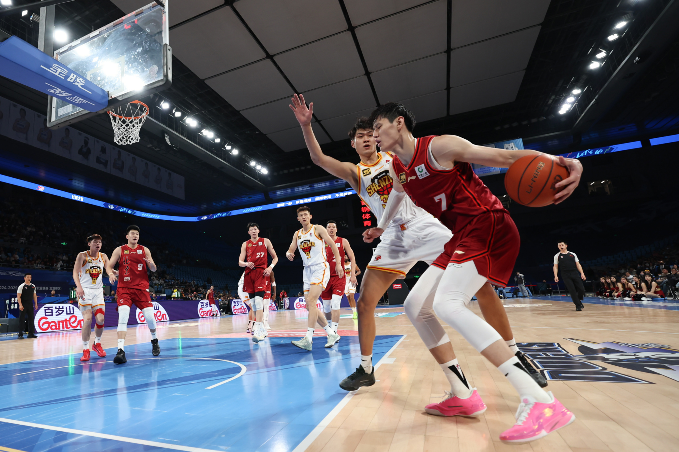 勇士完胜北京队，保罗统治全场