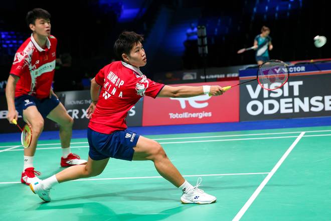 法国队逆转丹麦队，黄鸭组合惊艳四座