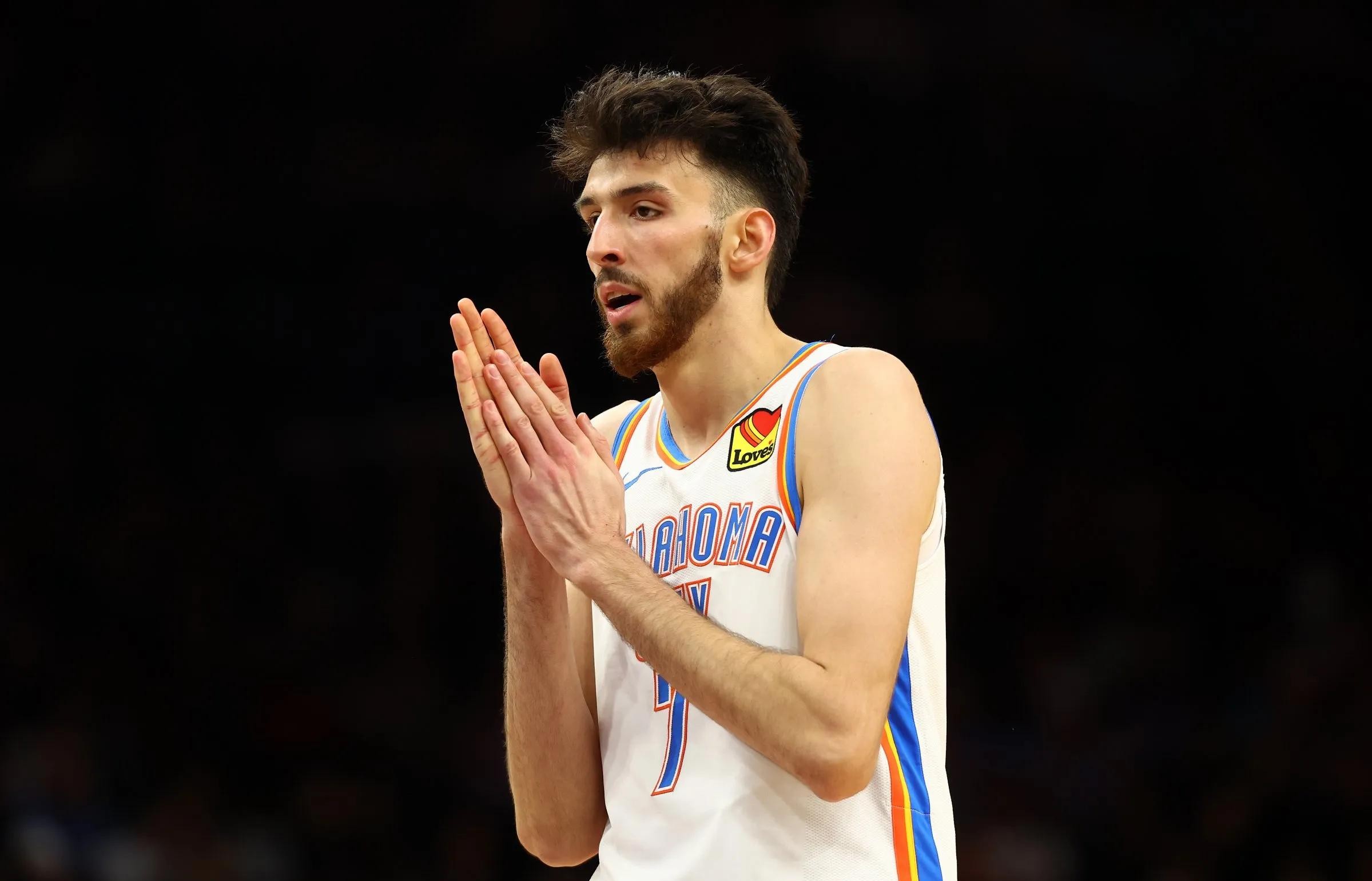 掘金险胜福建队，克莱惊艳四座