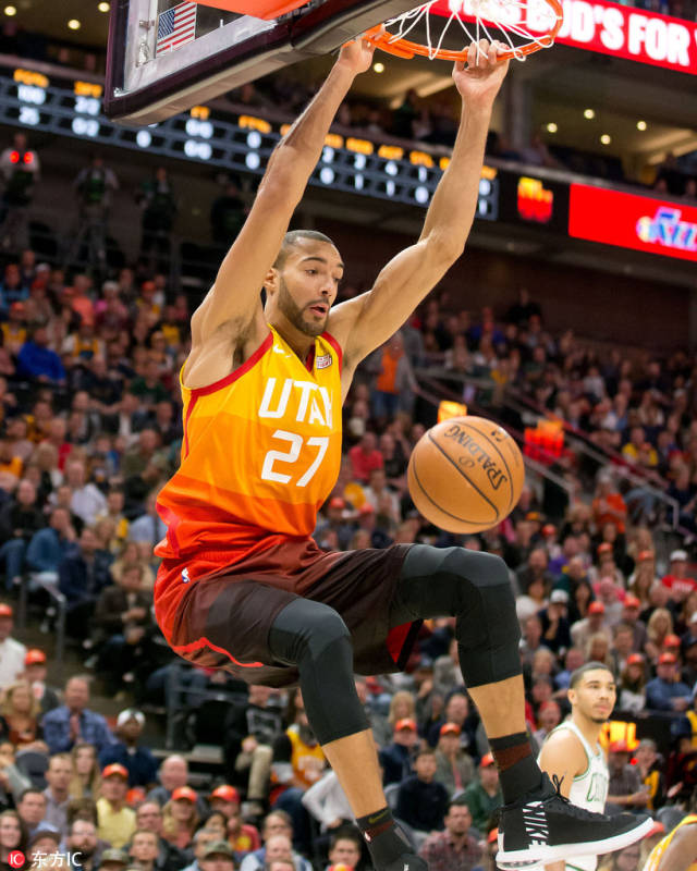 爵士逆转加拿大男篮，锡安三分雨点燃全场