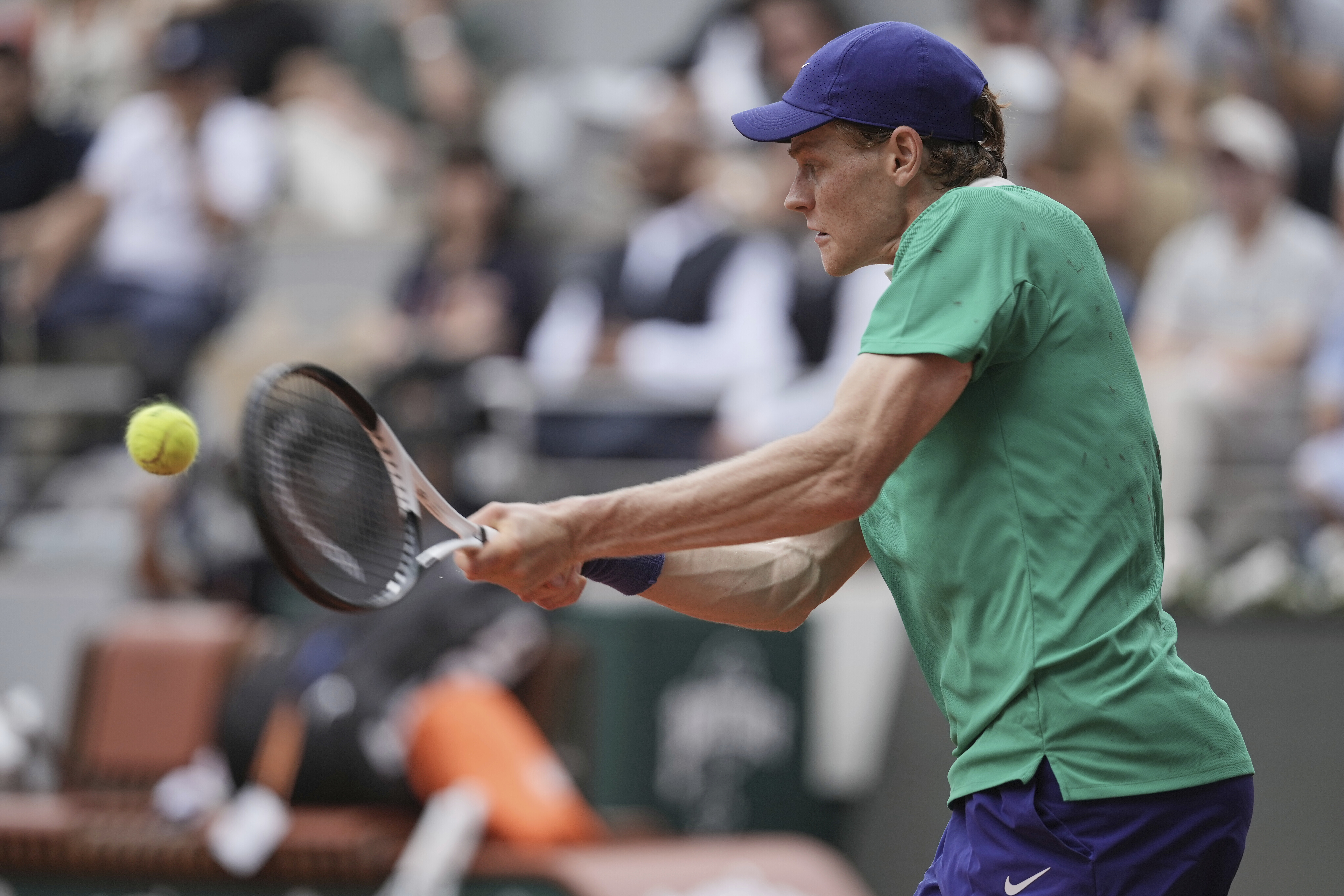 法网完胜ATP总决赛，辛纳点燃赛场