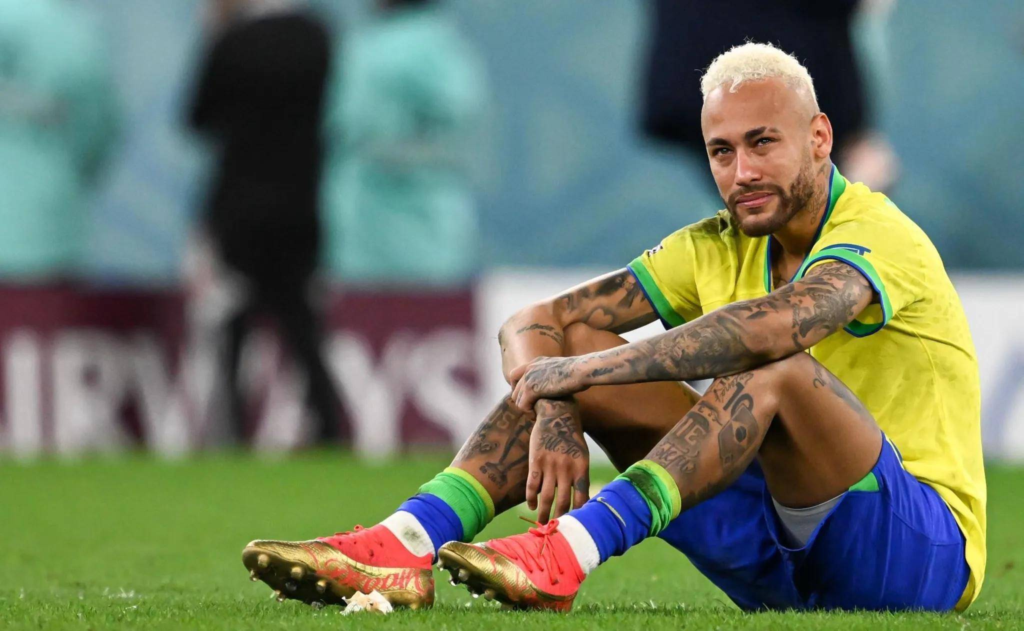 巴黎横扫巴西，内马尔高光表现