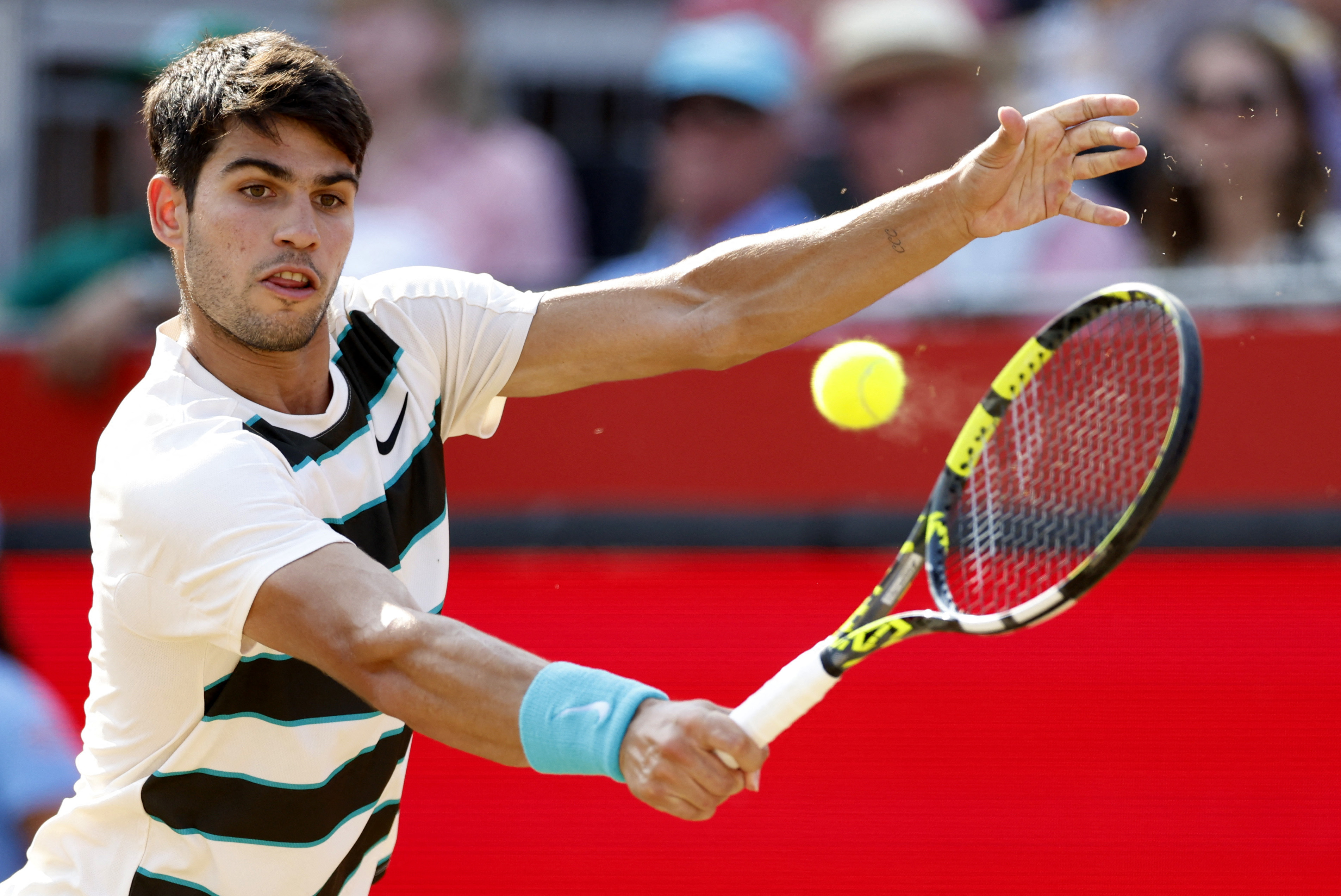 德国网球队绝地反击西班牙网球队，阿尔卡拉斯绝境逆转