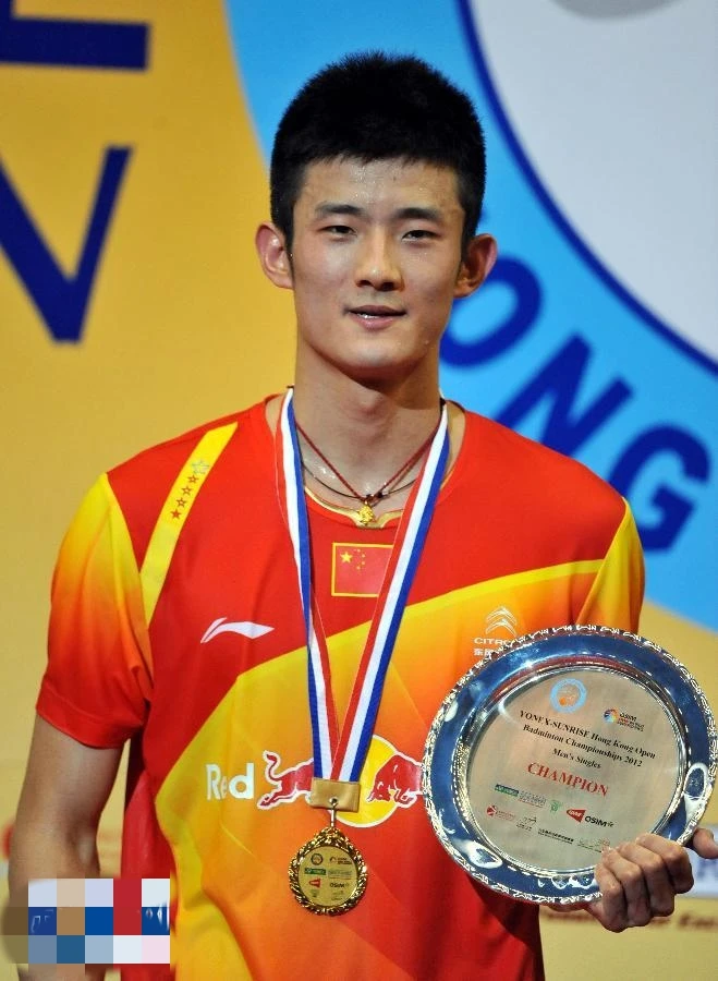 英格兰羽毛球队力克中国羽毛球队，谌龙高光表现