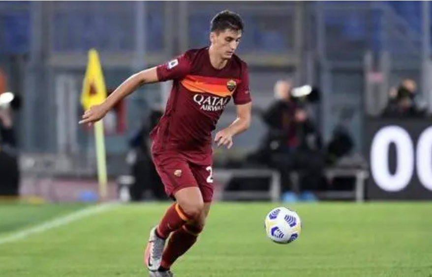 意甲球队名宿回归训练场，传授经验指导