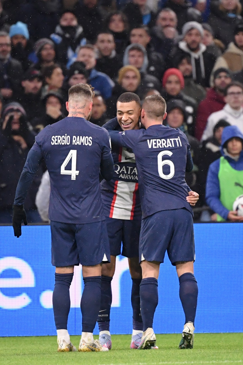 奥地利碾压法国,梅西带队取胜 奥地利碾压法国,梅西带队取胜