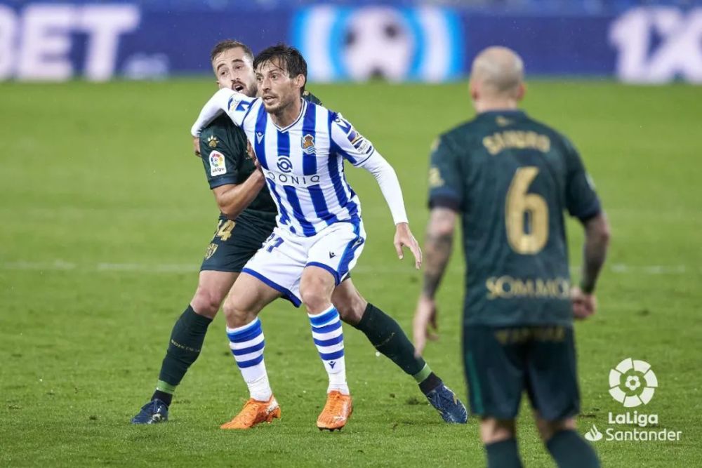 格拉纳达客场客场制胜,继续领跑积分榜 格拉纳达客场客场制胜,继续领跑积分榜