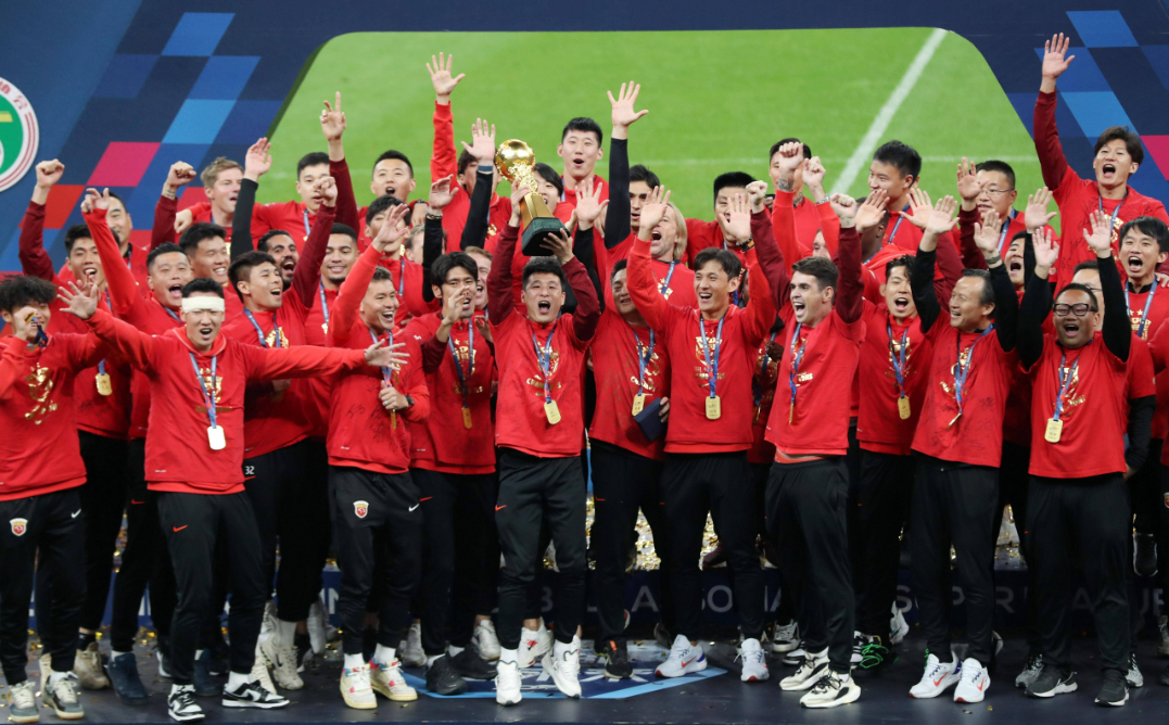 夺冠热门队实现逆袭，斩获胜利