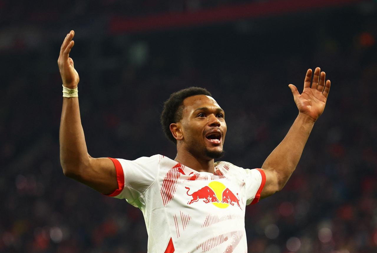 狂踢沙尔克,RB莱比锡夺得胜利