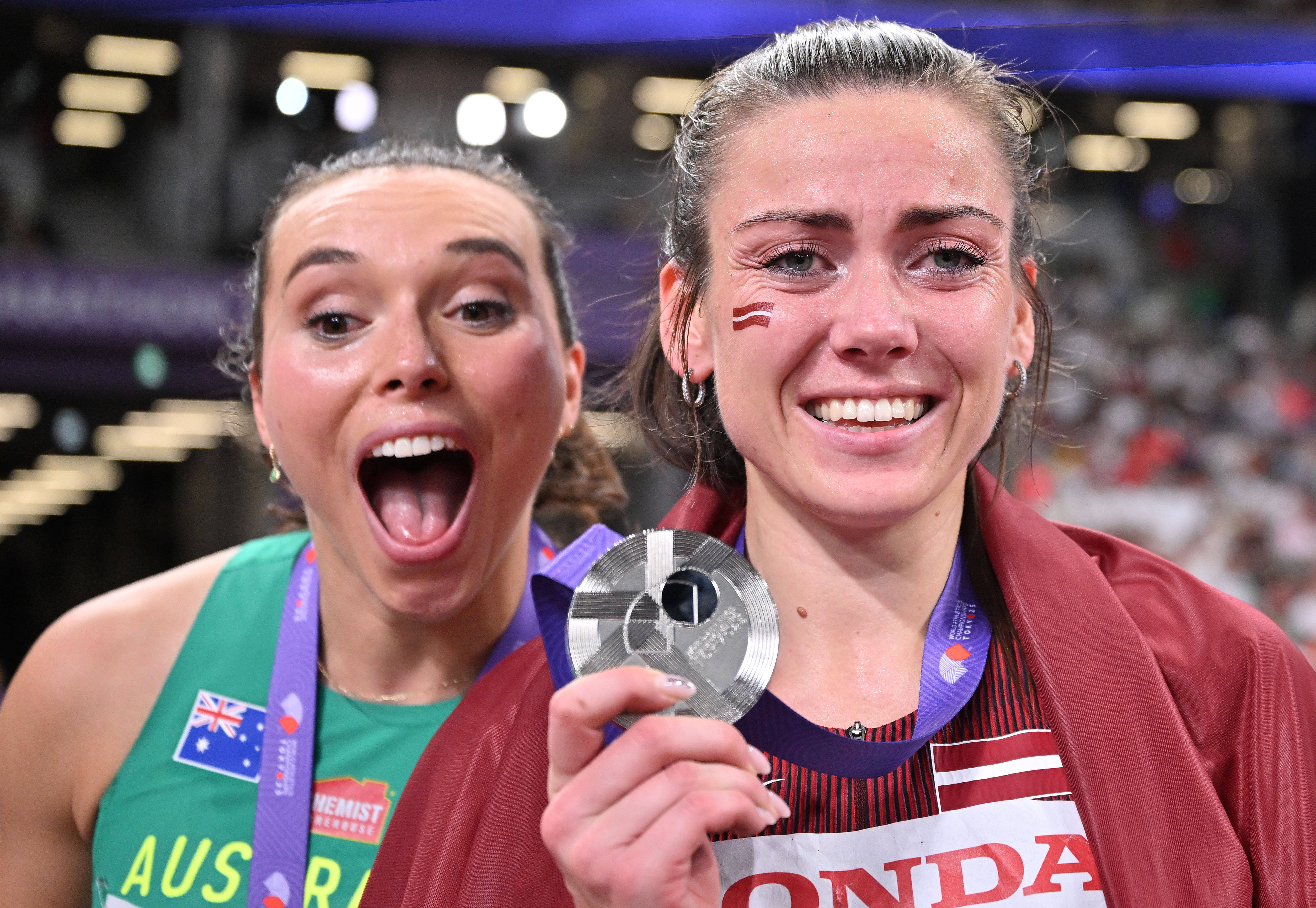 熊猫体育互动-厄瓜多尔田径选手冲刺全力，斩获好成绩