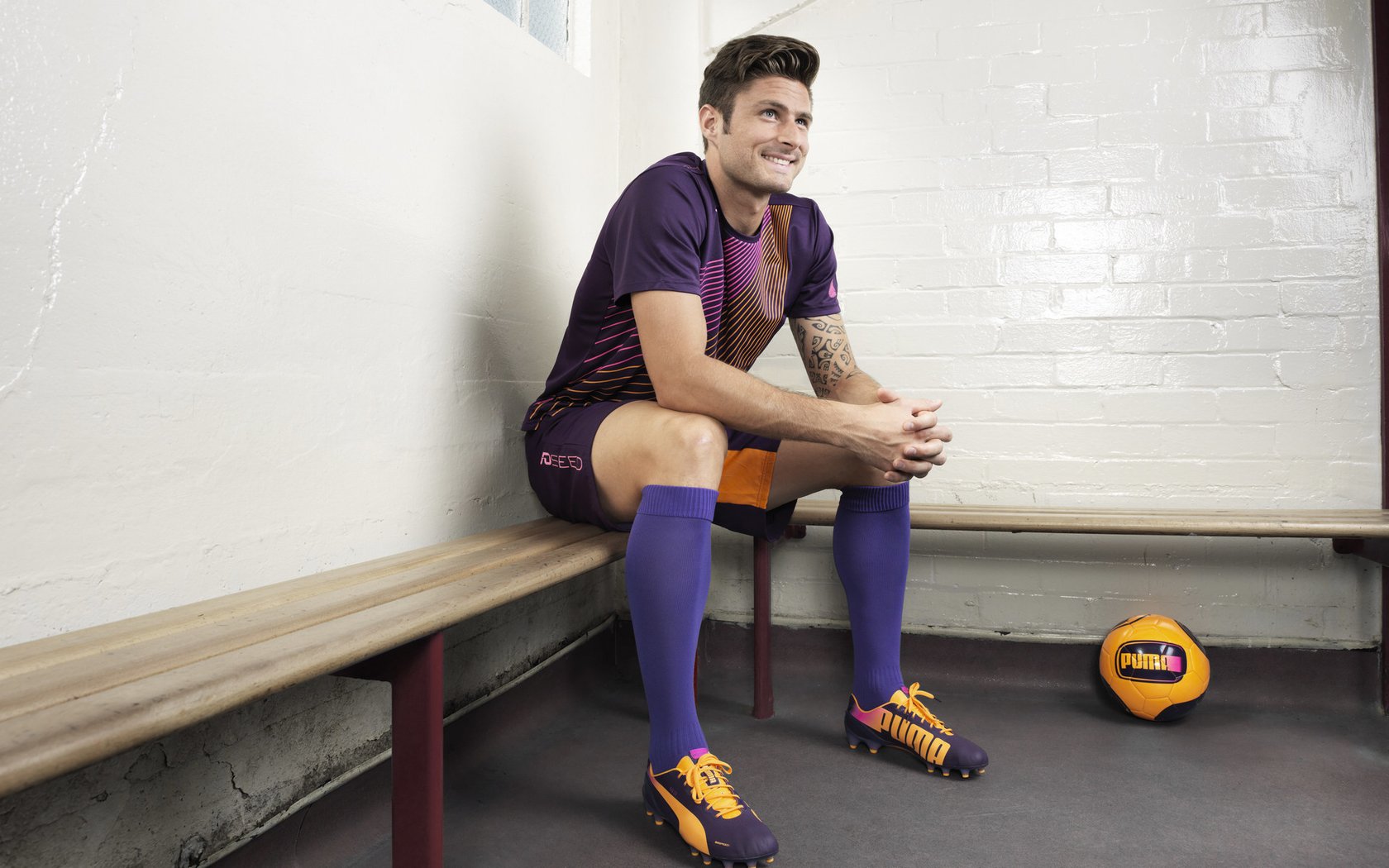 雄鹿铁蹄踏碎汽车城，一场定义时代的碾压式胜利